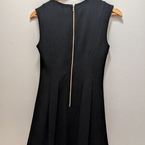 Chic Black Sleeveless Mini Dress